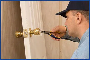 South Lebanon OH Locksmiths Store South Lebanon, OH 513-438-0003 South Lebanon OH Locksmiths Store South Lebanon, OH 513-438-0003 - 6-lock-repair